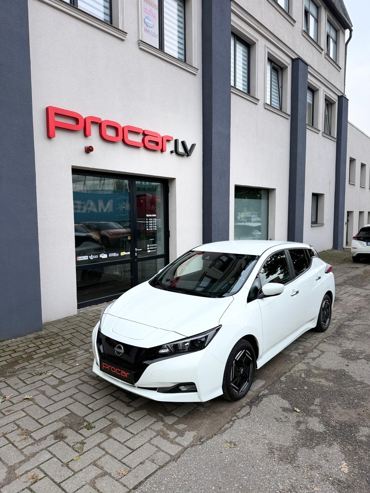NISSAN LEAF 39 kWh ACENTA – 2022 - Image 2
