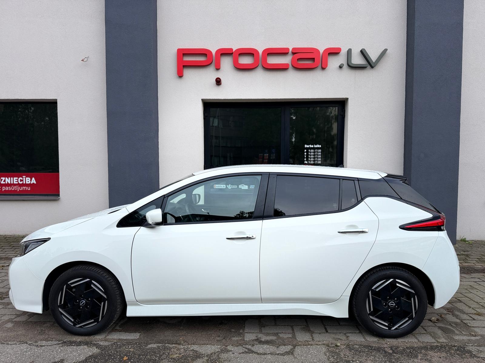 NISSAN LEAF 39 kWh ACENTA – 2022 - Image 3
