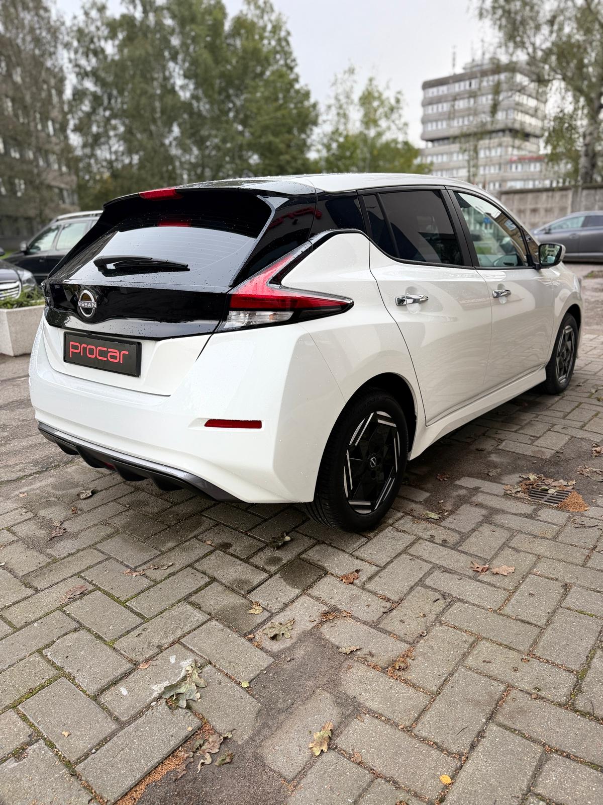 NISSAN LEAF 39 kWh ACENTA – 2022 - Image 6