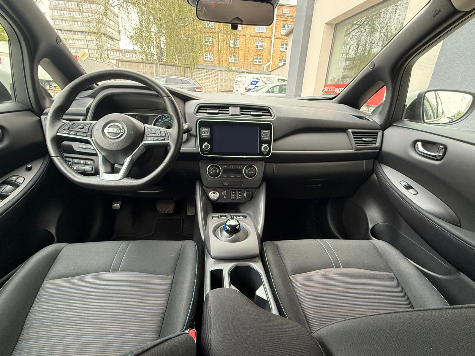 NISSAN LEAF 39 kWh ACENTA – 2022 - Image 14