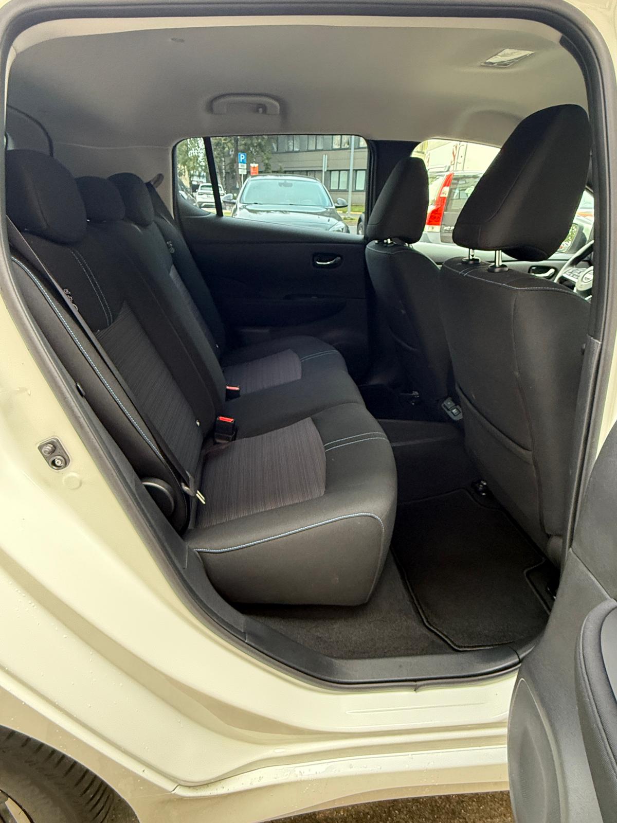 NISSAN LEAF 39 kWh ACENTA – 2022 - Image 16