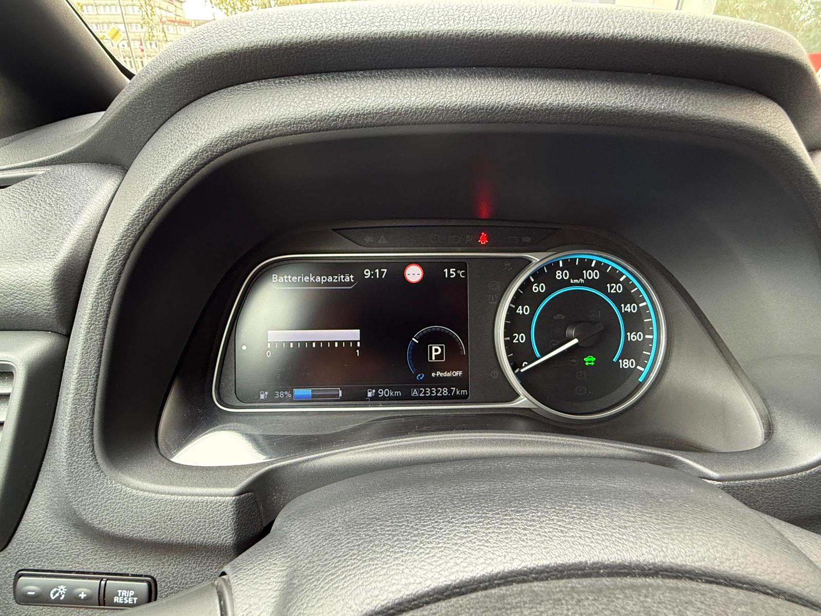 NISSAN LEAF 39 kWh ACENTA – 2022 - Image 22