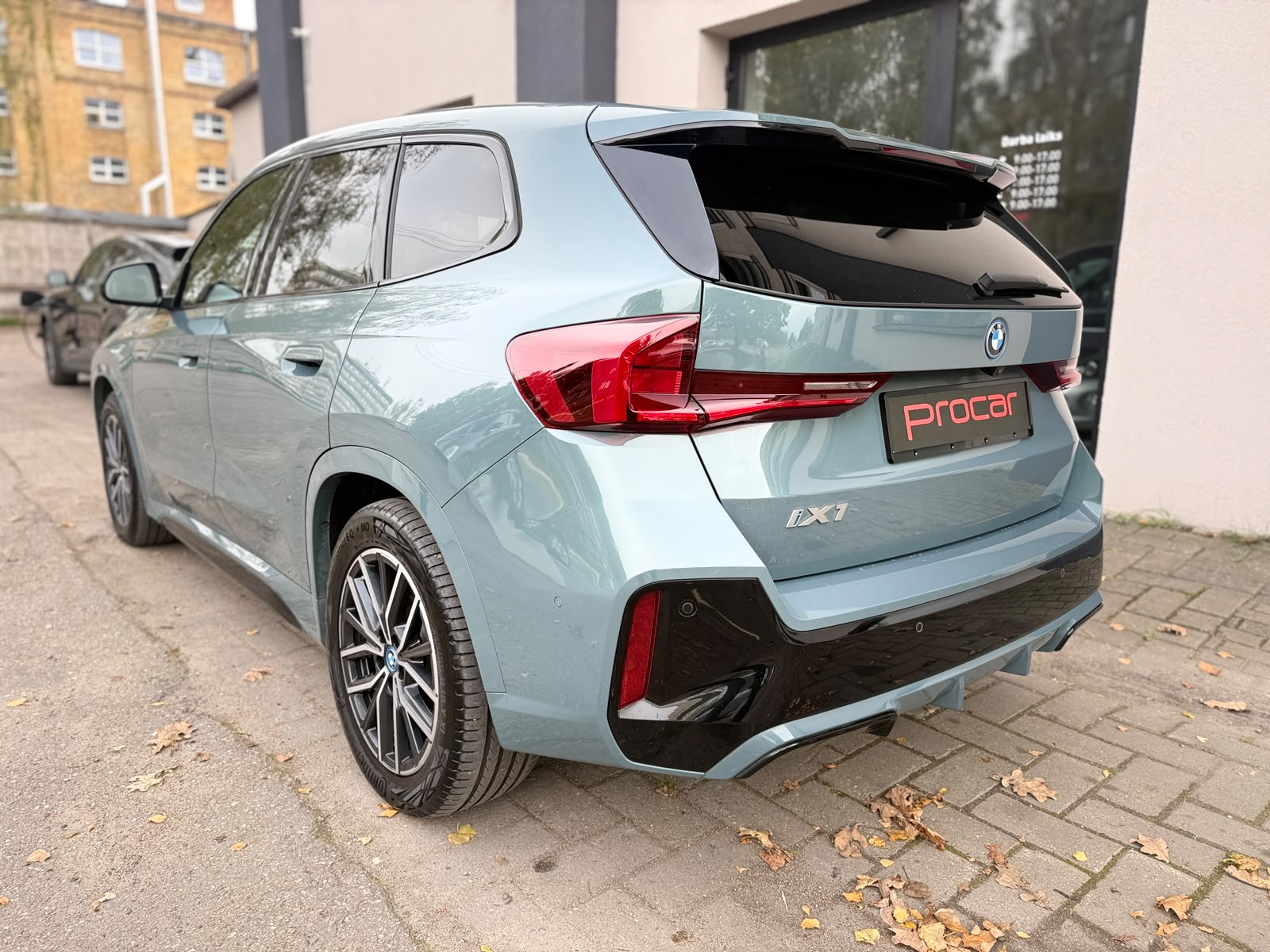 BMW iX1 xDrive30 M Sport - Image 4