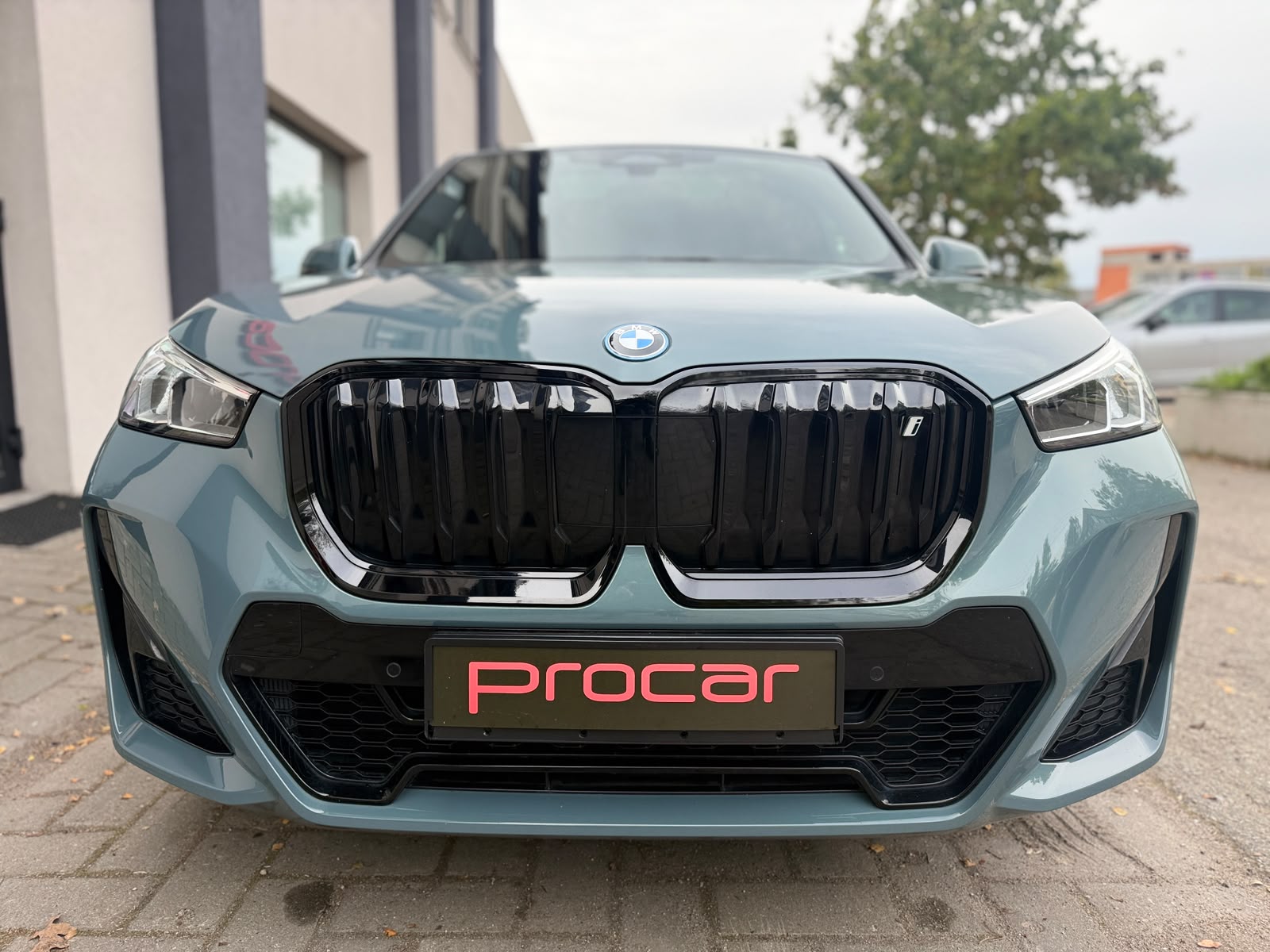 BMW iX1 xDrive30 M Sport - Image 8