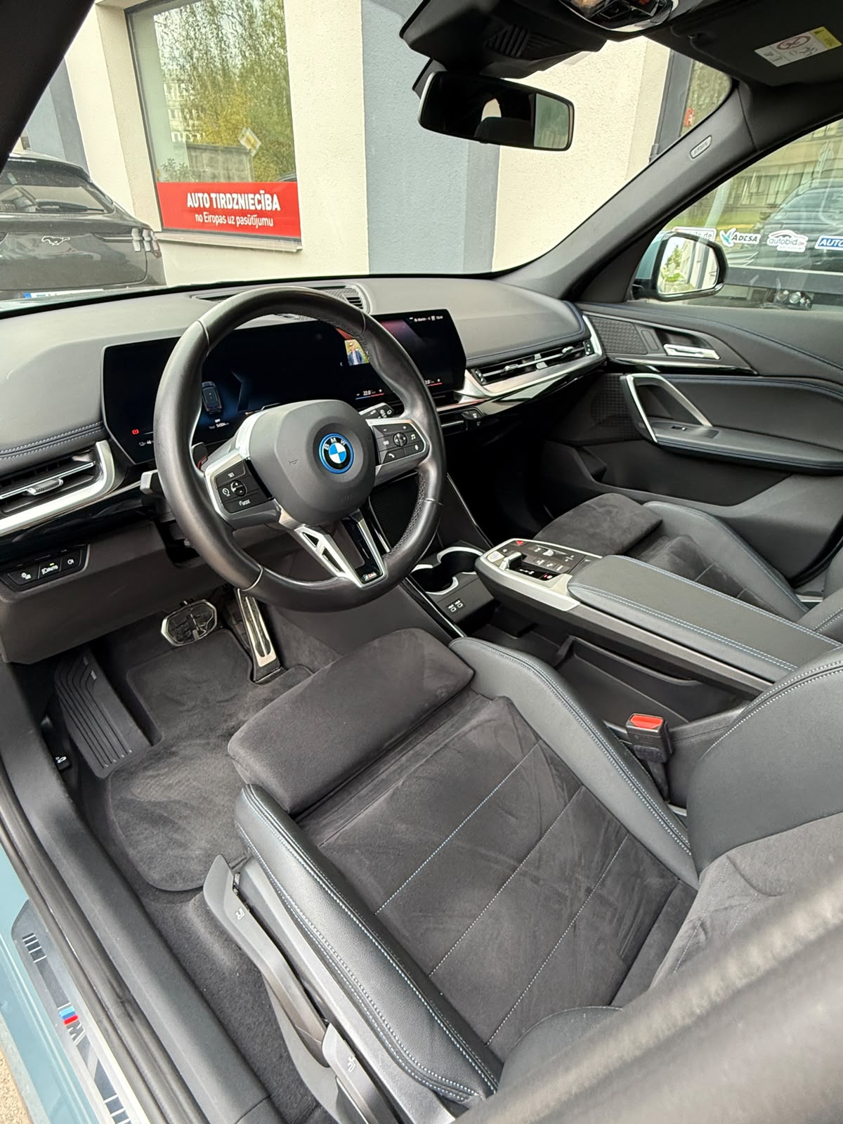 BMW iX1 xDrive30 M Sport - Image 10