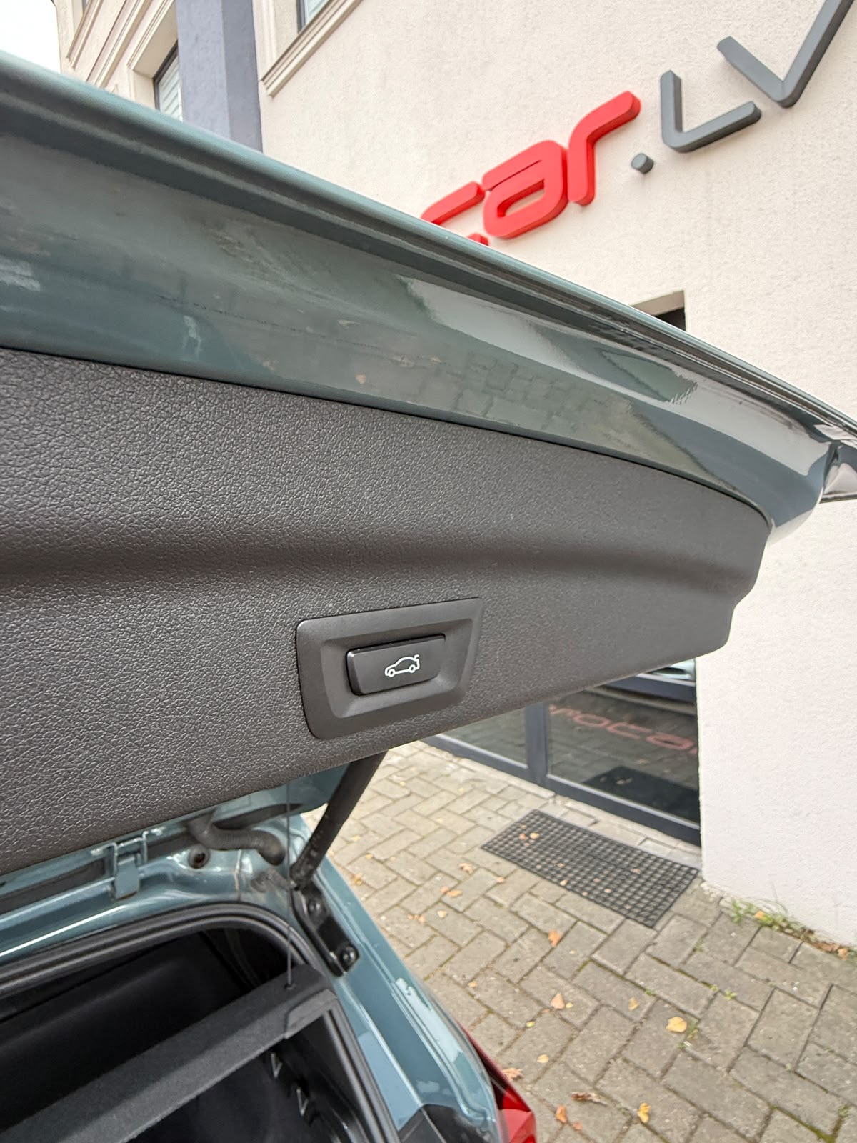 BMW iX1 xDrive30 M Sport - Image 18